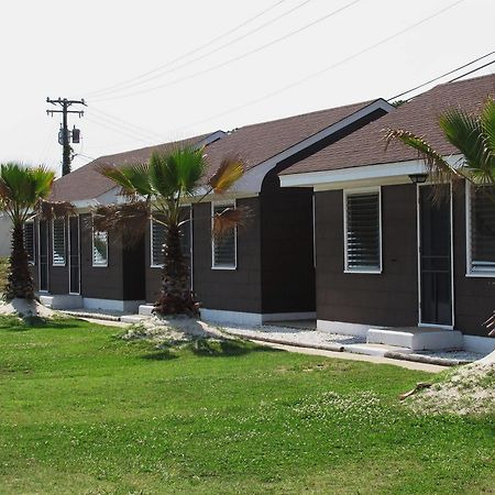 Snug Harbor Marina And Hotel Chincoteague Exterior photo