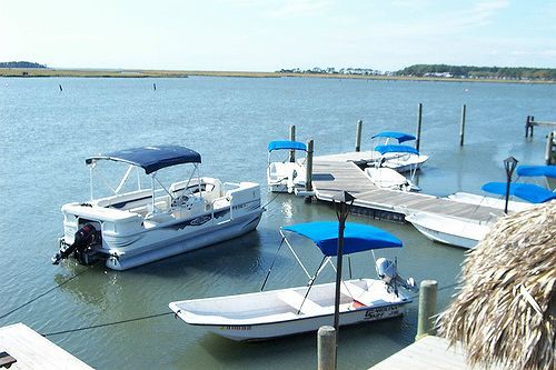 Snug Harbor Marina And Hotel Chincoteague Exterior photo