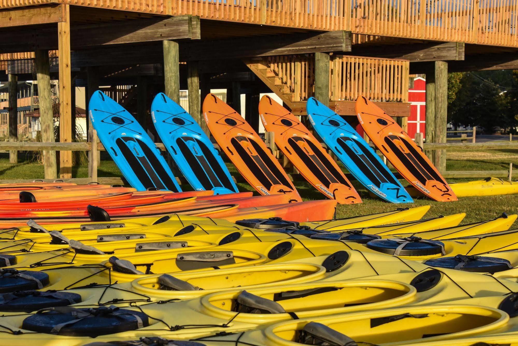 Snug Harbor Marina And Hotel Chincoteague Exterior photo