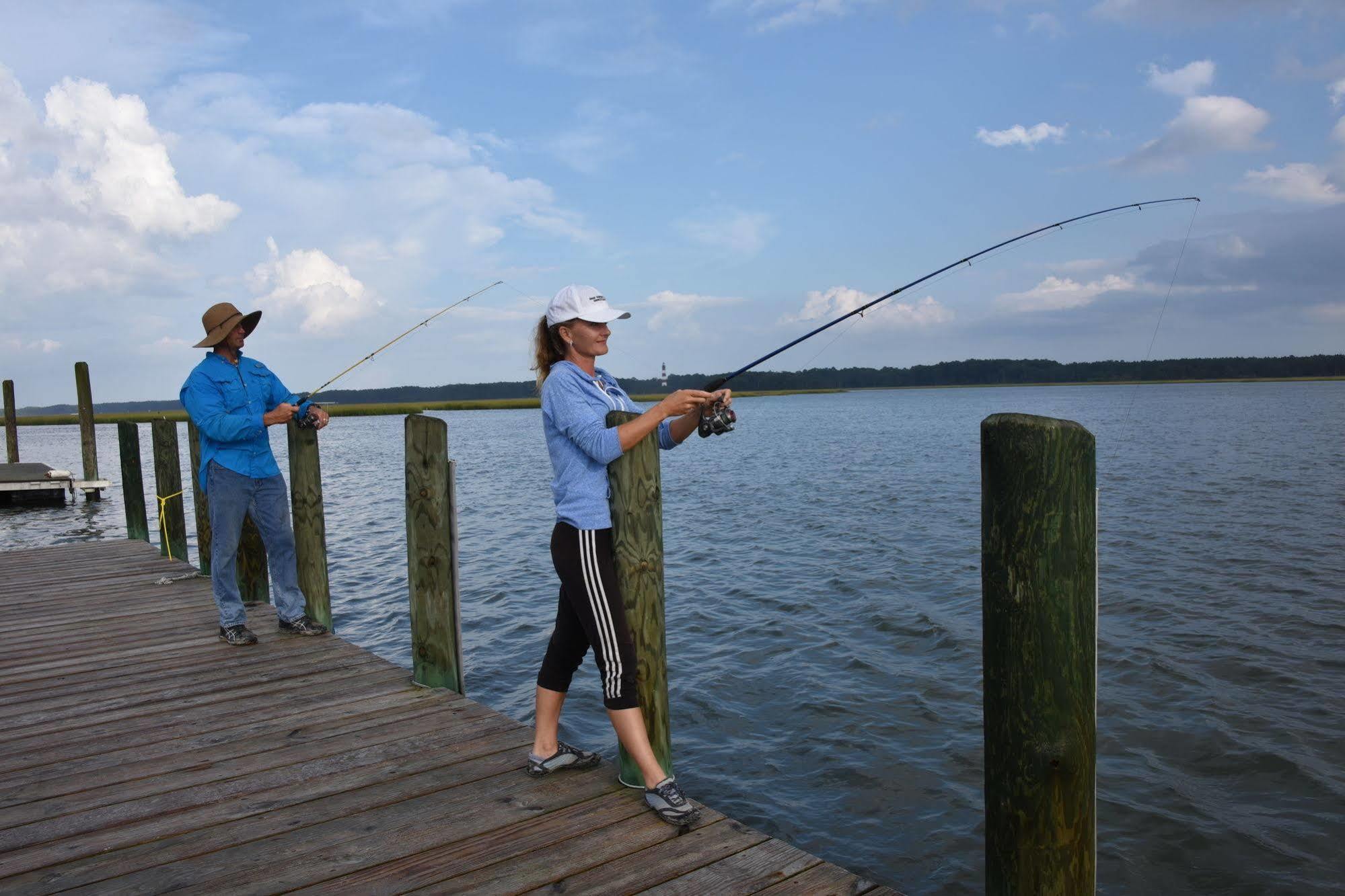 Snug Harbor Marina And Hotel Chincoteague Exterior photo